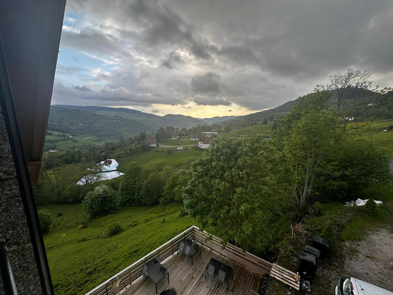 Les Chalets Bambi & Jacuzzi Privatif La Bresse Kamer foto